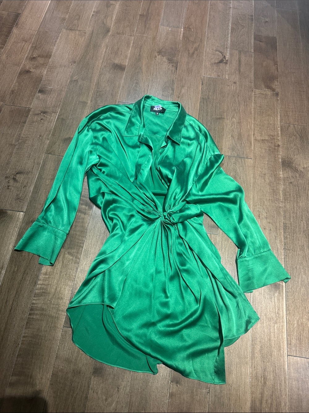 SER.O.YA Emerald Green Satin dress